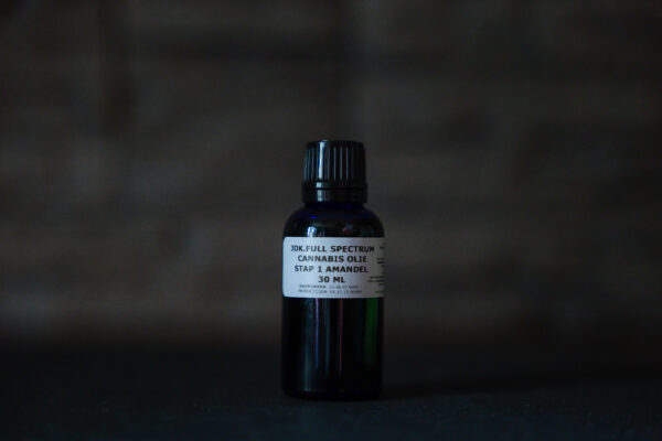 Cannabis olie stap 1 amandel 30 ml JDK FULL SPECTRUM STAP 1 AMANDEL OLIE