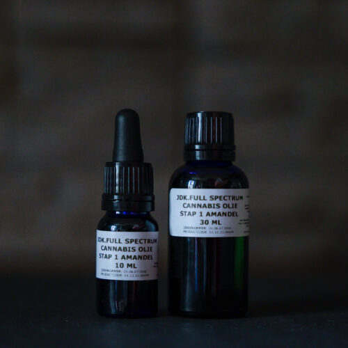 Cannabis olie stap 1 amandel 10 ml & 30 ml JDK FULL SPECTRUM STAP 1 AMANDEL OLIE